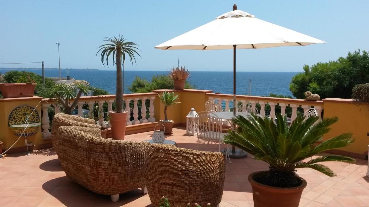 B&B "Raggio Di Sole" Ле-Кастелла Екстер'єр фото