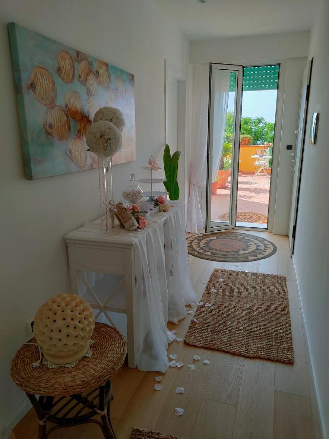 B&B "Raggio Di Sole" Ле-Кастелла Екстер'єр фото